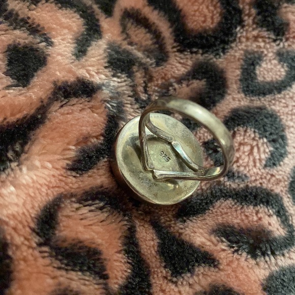 Shell & sterling silver ring - Picture 9 of 10